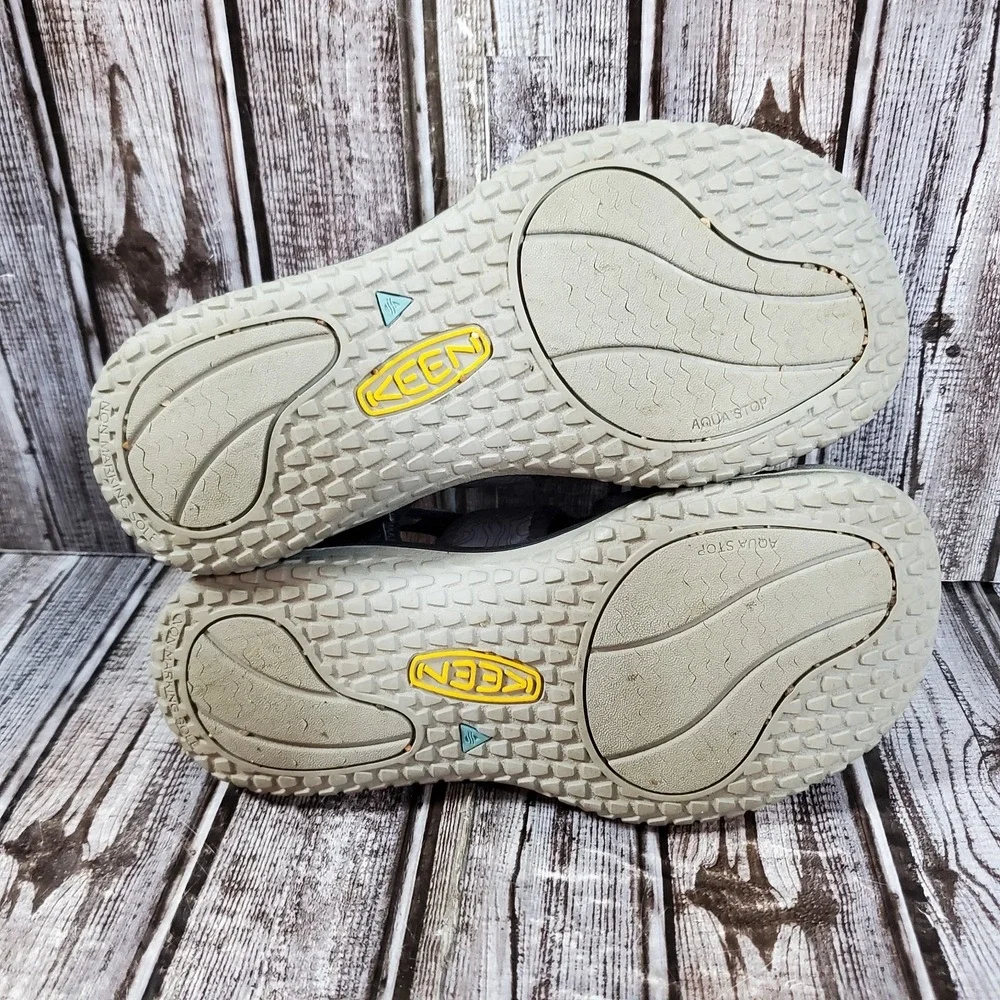 Keen Youth Stingray Sport Water Shoes Hiking Sandals Gray Black Orange Size 4